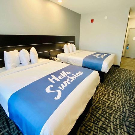 Days Inn & Suites By Wyndham Horn Lake - Memphis Graceland Esterno foto
