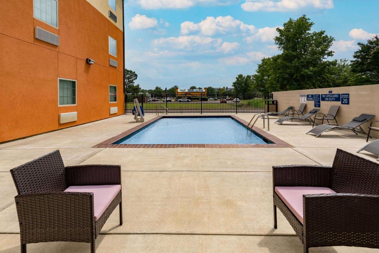 Days Inn & Suites By Wyndham Horn Lake - Memphis Graceland Esterno foto
