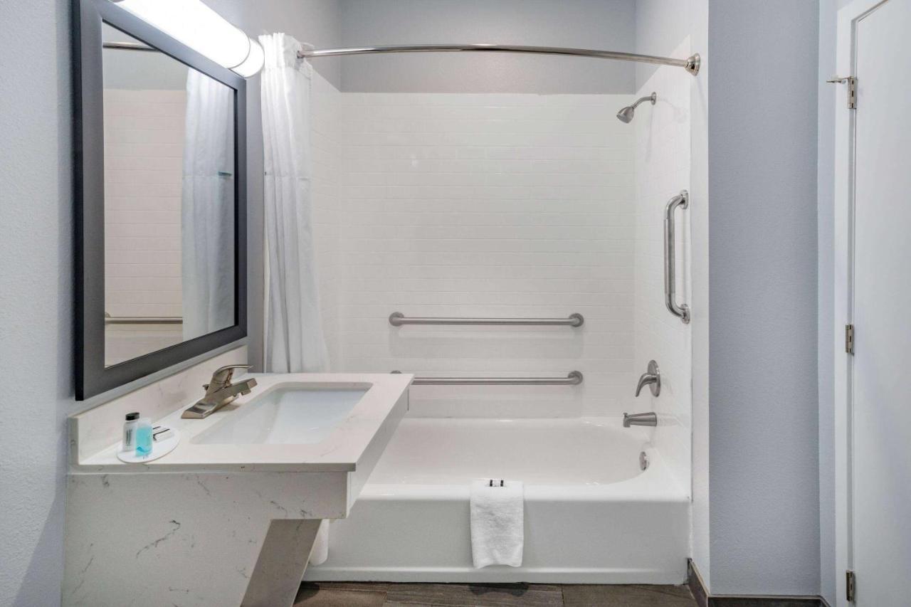 Days Inn & Suites By Wyndham Horn Lake - Memphis Graceland Esterno foto