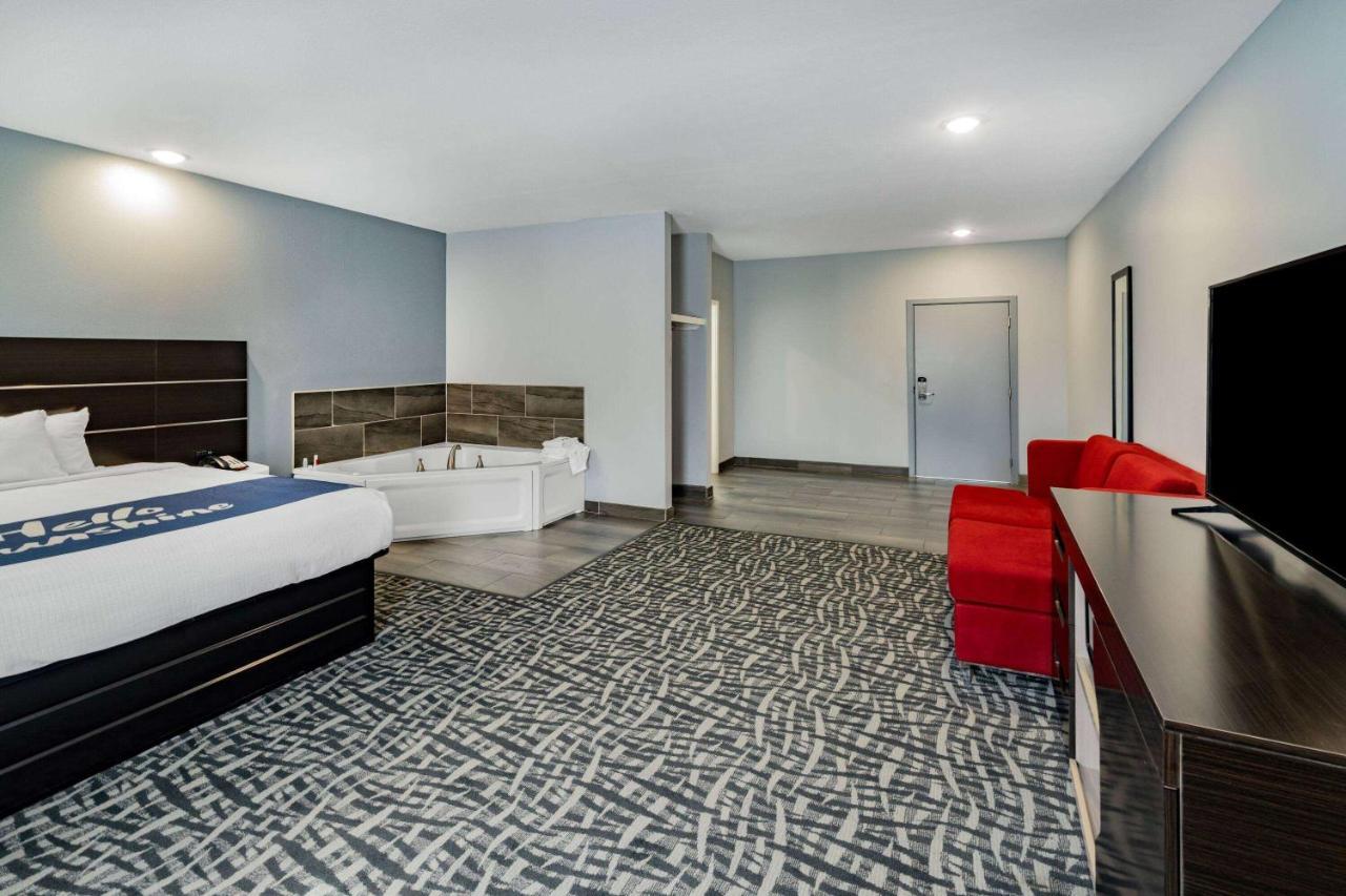 Days Inn & Suites By Wyndham Horn Lake - Memphis Graceland Esterno foto